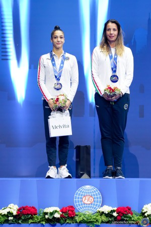 podium all around sfe01037 copia simone ferraro ph